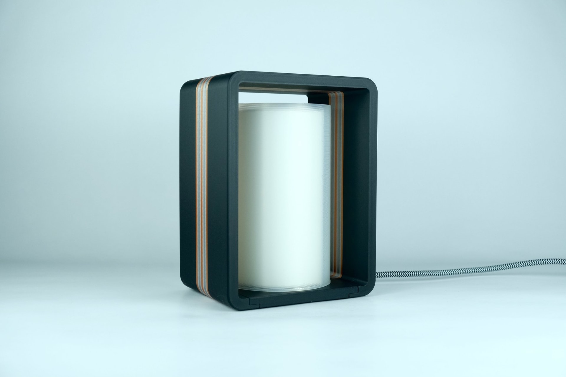 Interstice, coloris Noir / Bronze / Argent