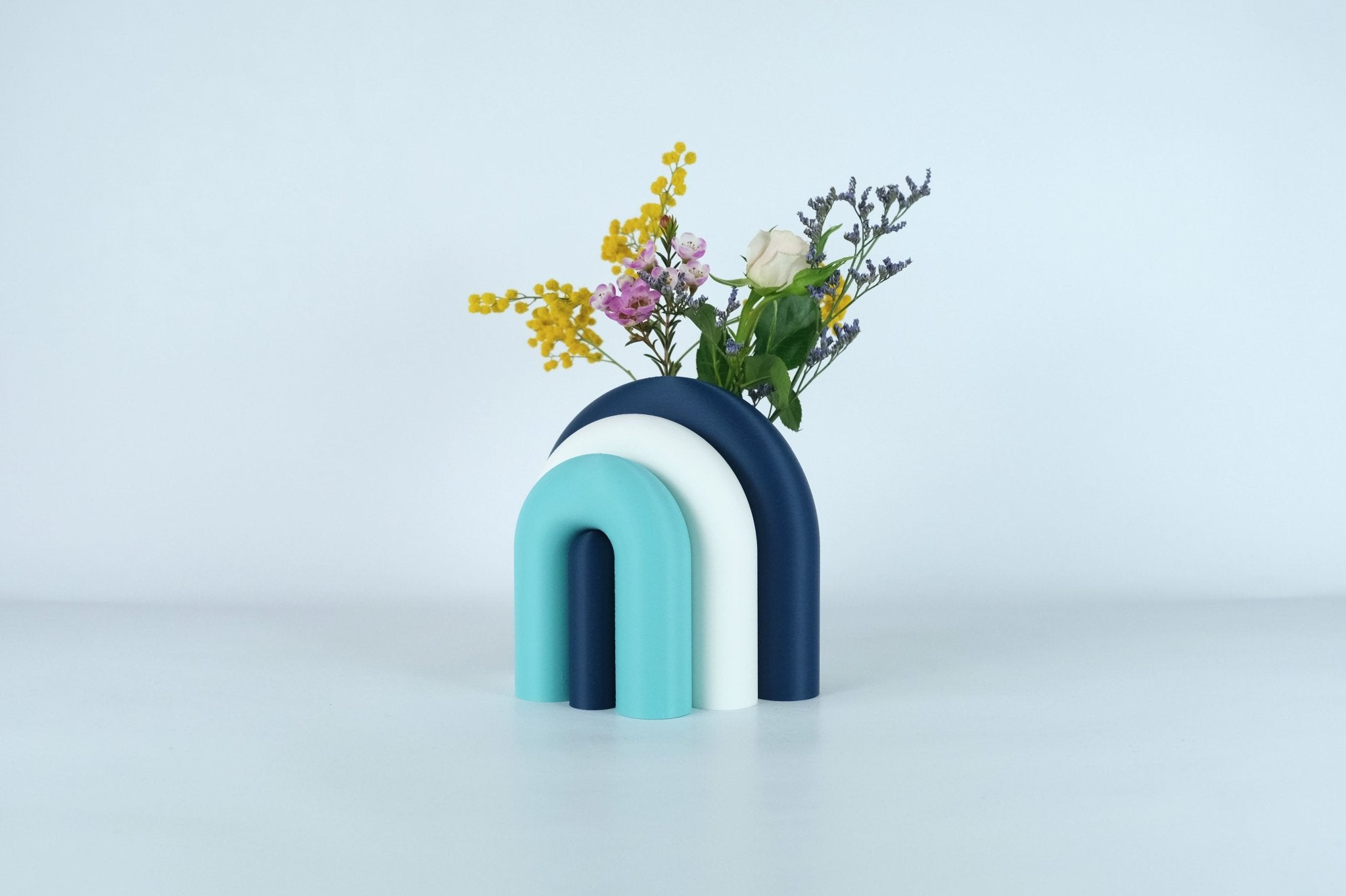 Arc | Serre-livre design & Vase soliflore modulable - Marine / Blanc / Lagon 23 - Les Arcadiens