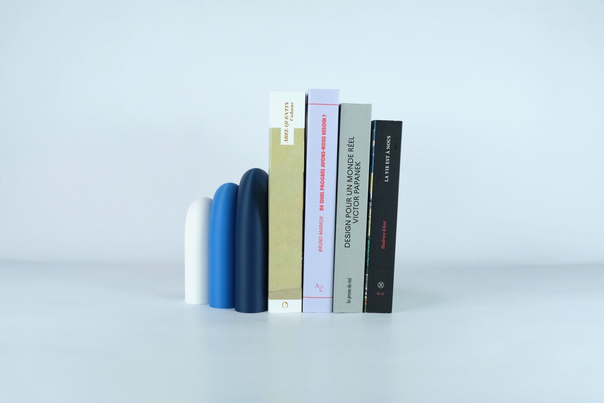 Arc | Serre-livre design & Vase soliflore modulable - Marine / Bleu / Blanc 30 - Les Arcadiens