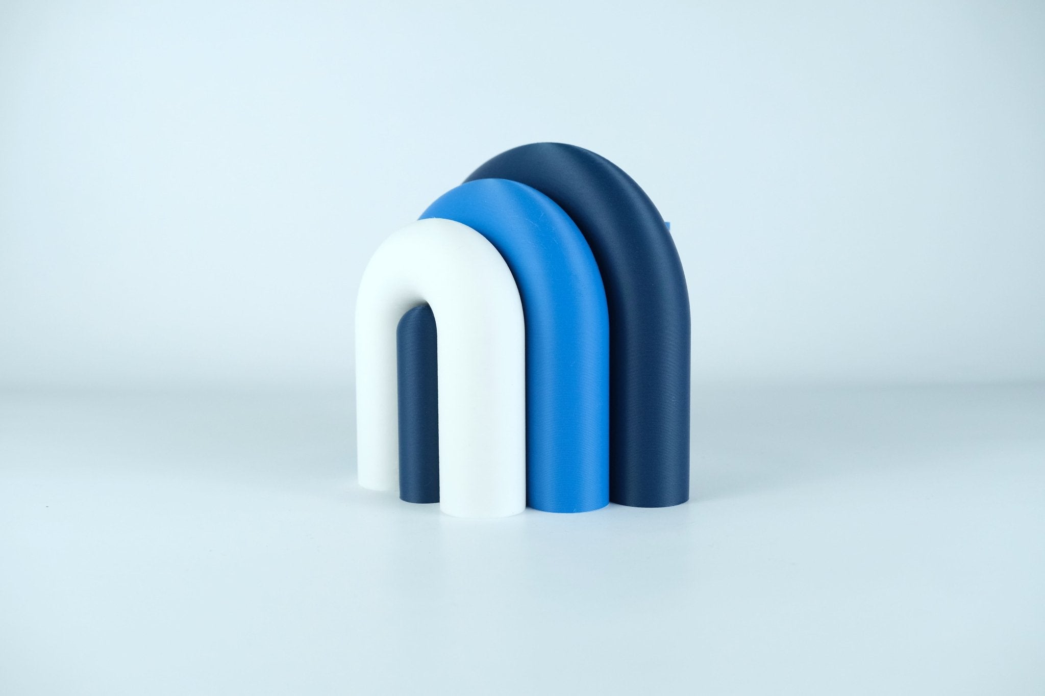 Arc | Serre-livre design & Vase soliflore modulable - Marine / Bleu / Blanc 28 - Les Arcadiens