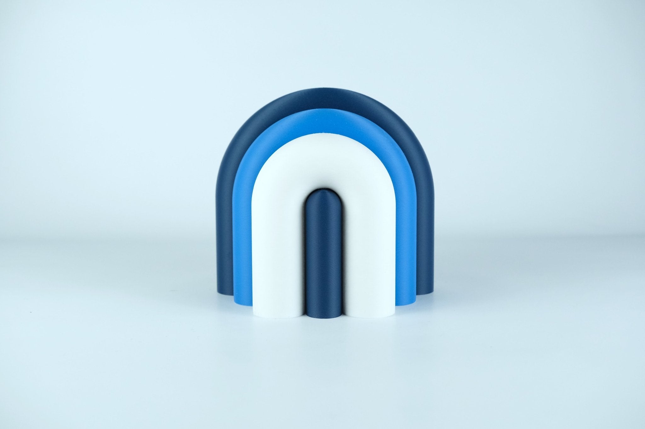 Arc | Serre-livre design & Vase soliflore modulable - Marine / Bleu / Blanc 33 - Les Arcadiens