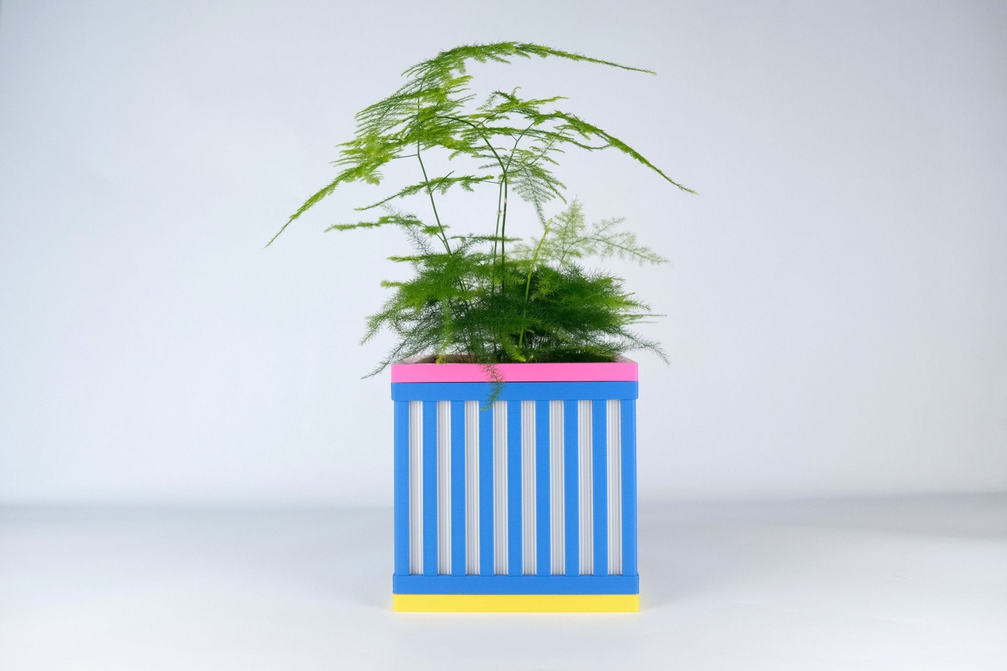 "Le Cube N°1 - Cache-pot ⌀12 cm - Bleu - Les Arcadiens"